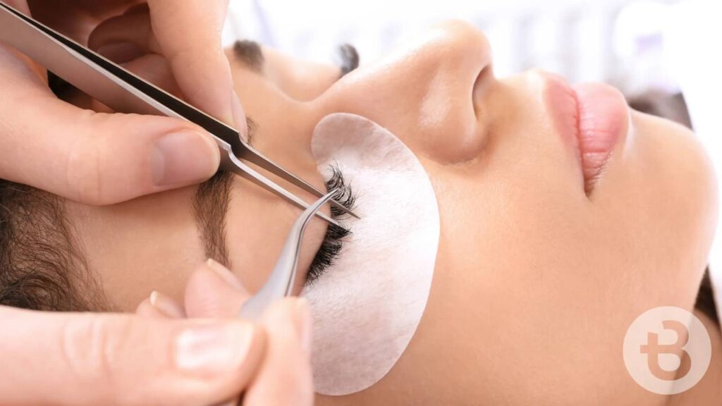 384266 637 ec2c 6dc2 0b6f01c2fd66 ef0e3034 04a0 4a3b af88 2bd502ca38aa Eyebrow Wax and Tint Course