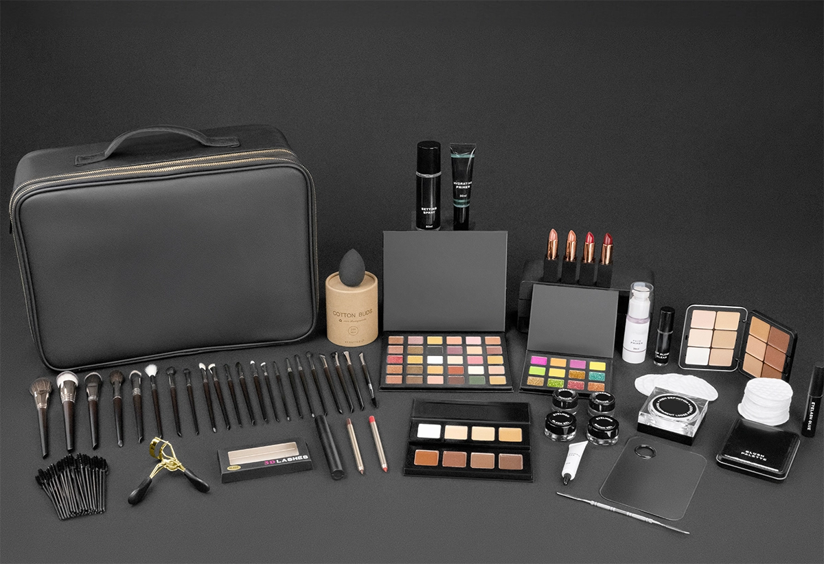 MA Kit Student Logo Before makeup course